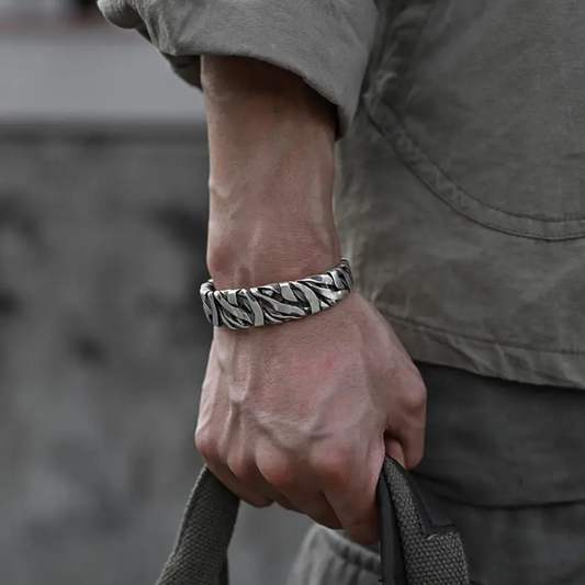 Vintage Twist Bangle (Adjustable)