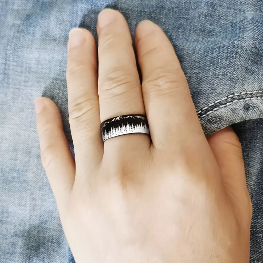 Mountain Wolf Ring
