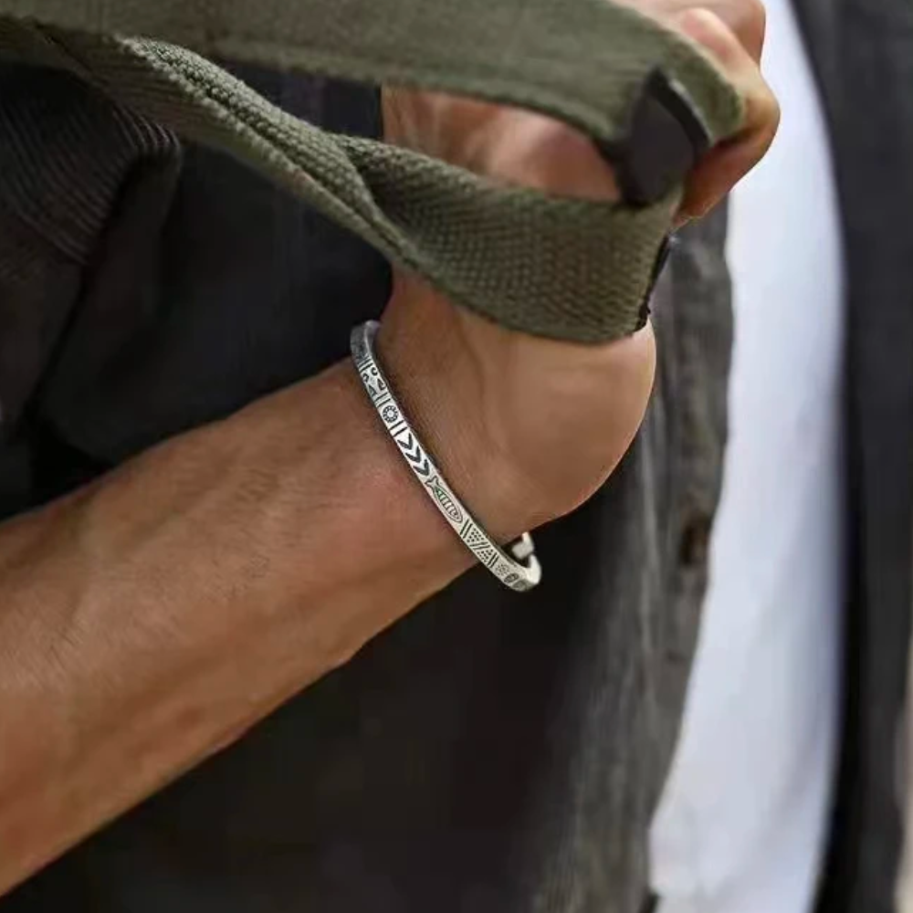 Totem Bracelet (Adjustable)