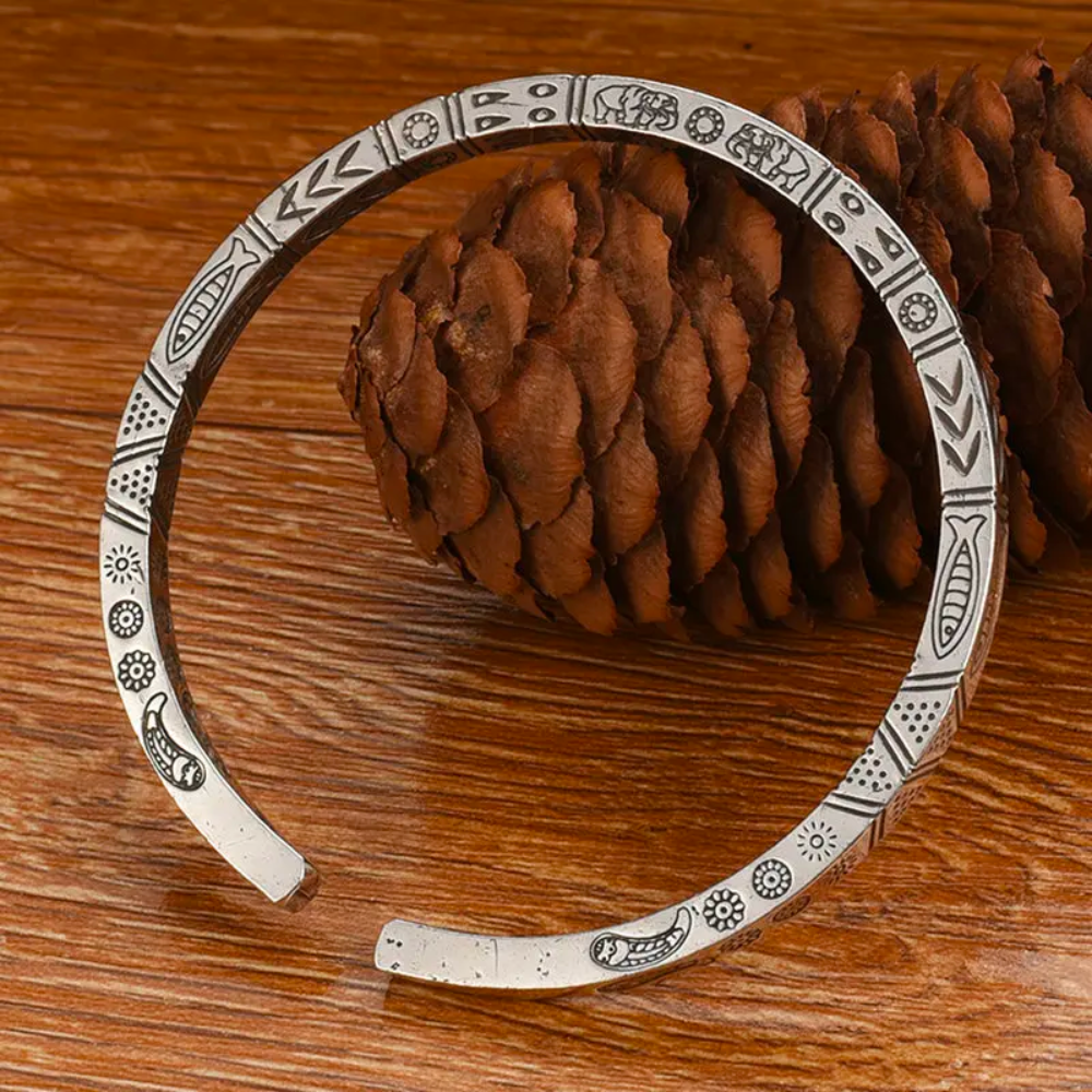 Totem Bracelet (Adjustable)